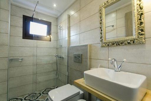 Frangeo Boutique Rooms Аспровалта Екстериор снимка